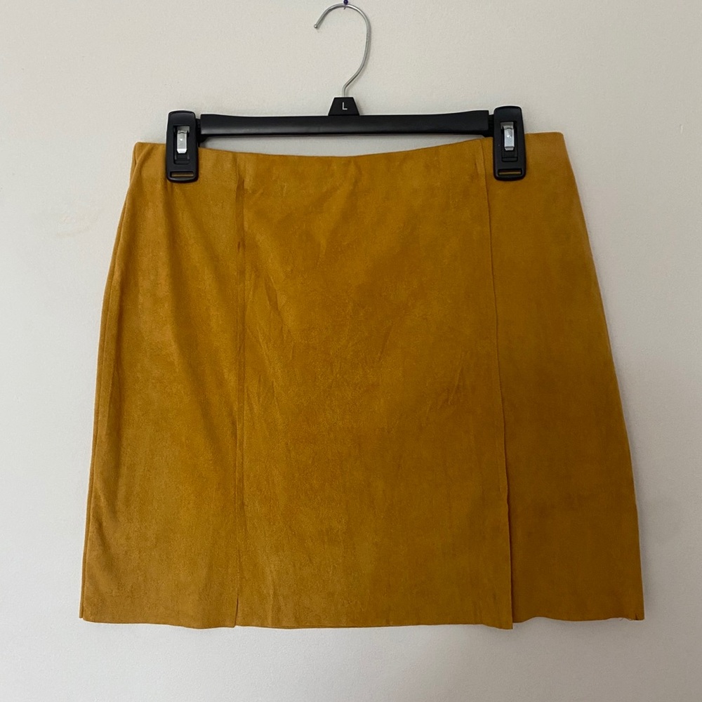 American threads mustard skirt